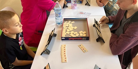 Powiększ grafikę: 10-pazdziernika-dzien-gier-planszowych-z-rummikub-668577.jpg