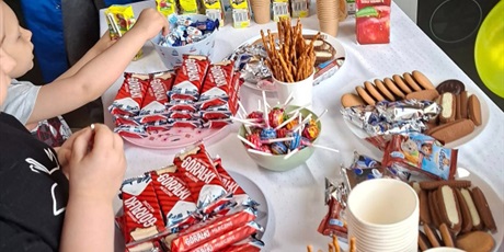 Powiększ grafikę: pasowanie-na-ucznia-668617.jpg